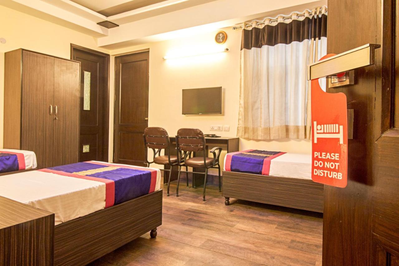 Hotel Oyo 3594 Kamla Nagar à New Delhi Extérieur photo